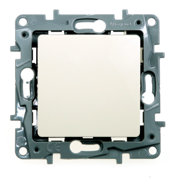 Intrerupator Niloe Legrand 764600, ivoar