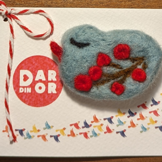 Brosa - Pasare verde migdala