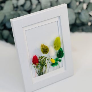 Rama cu flori prezervate