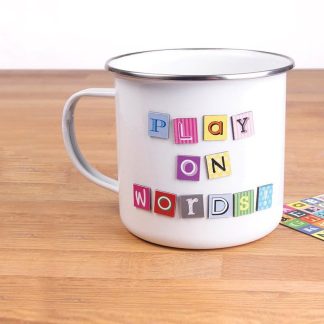 Cana cu litere magnetice