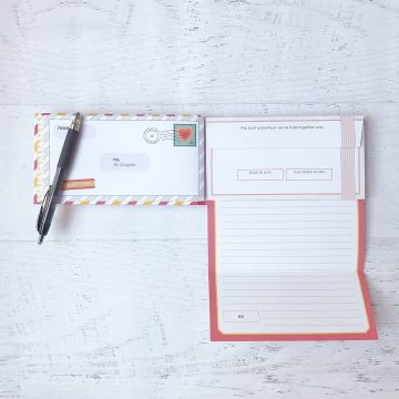 Capsula timpului cu 12 Scrisori catre fiica mea