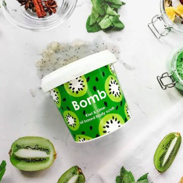 Exfoliant corp Kiwi  Lime Bomb Cosmetics