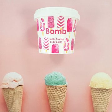 Exfoliant corp particule fine Vanilla Frosting Bomb Cosmetics