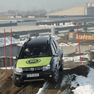 Experienta 100 Tracks Duster  Academia Titi Aur