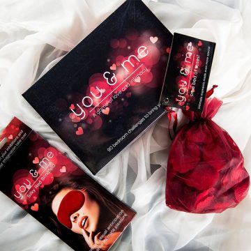 Joc erotic You and Me