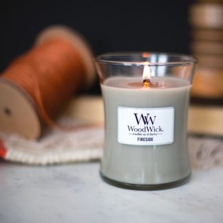 Lumanare parfumata Woodwick fireside Borcan mediu