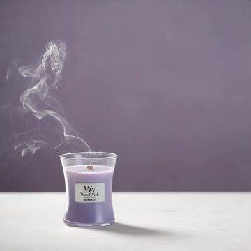 Lumanare parfumata Woodwick lavander spa Borcan mediu