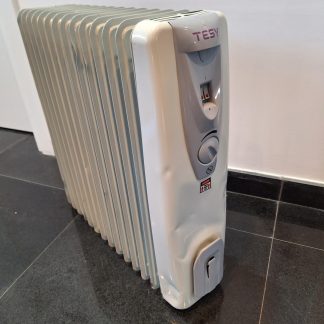 PRODUS RESIGILAT SAU USOR LOVIT DAR IN STARE DE FUNCTIONARE !!! Calorifer electric TESY CB 3014 E01 R 3000 W 14 elementi 3 trepte de putere Termostat de siguranta Termostat reglabil Protectie anti-inghet ( COD 446 )