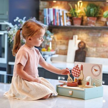 Set jucarii din lemn Mini Bucatarie in cutie, 11 piese